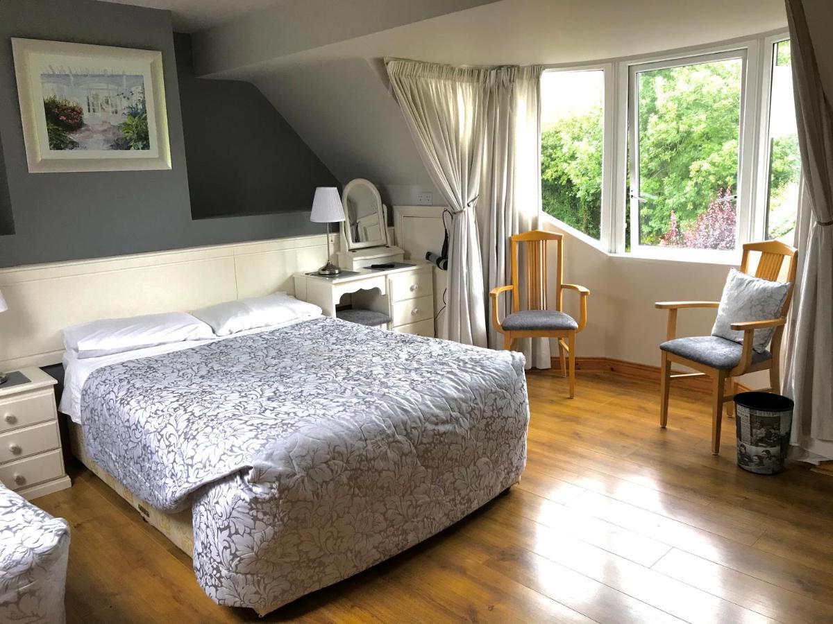 Grove Lodge B&B มันนาฮัน ภายนอก รูปภาพ
