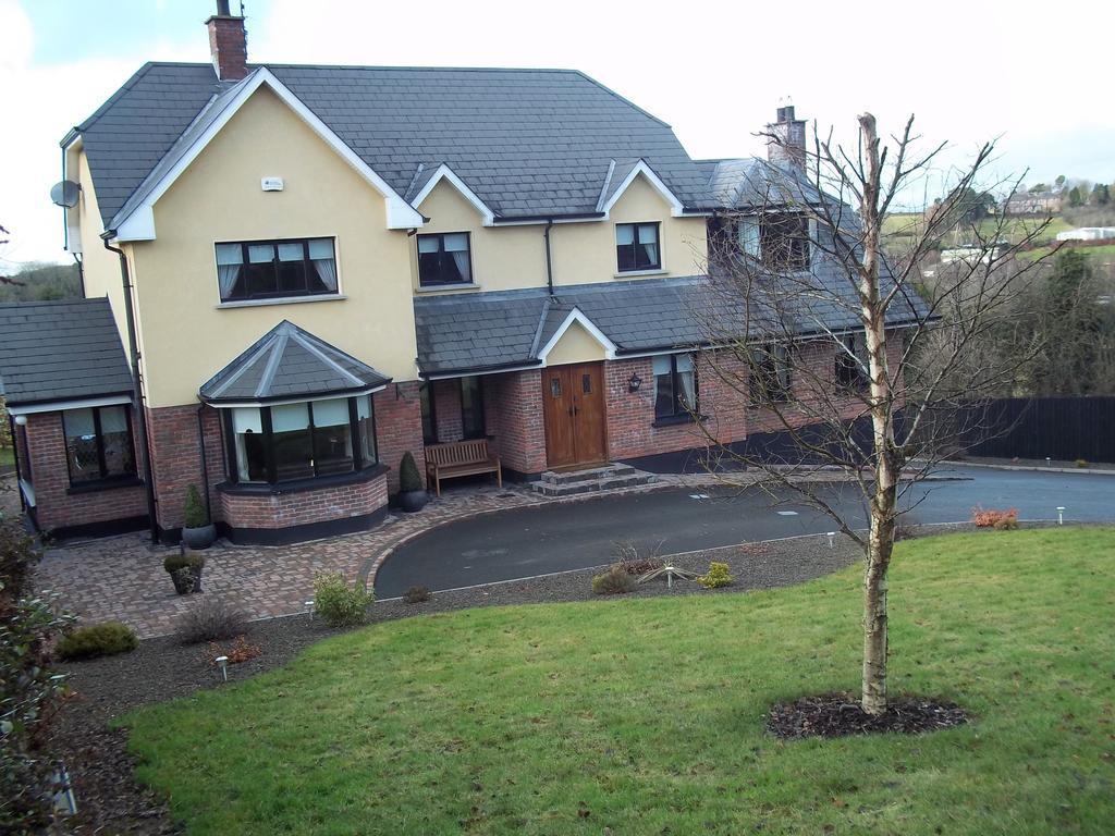 Grove Lodge B&B มันนาฮัน ภายนอก รูปภาพ